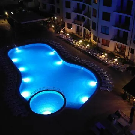 Apartment In Avalon